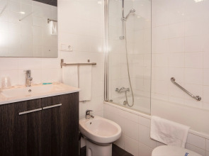 Отель Barna House Hotel