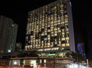Mantra on View Hotel