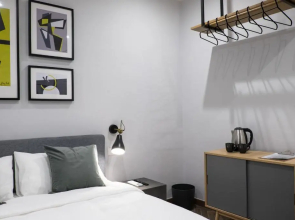 The Gallery 42 Guest House