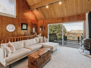 The Volpe Den 3 Bedroom Cabin