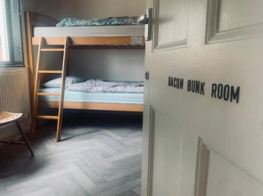 Hikers & Bikers Refuge