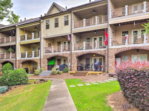Charming Lake Oconee Retreat - Steps to Lake!