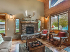 Icicle Creek Lodge