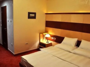 Hotel Marshal