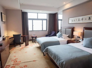 Zhonglang Holiday Hotel