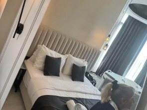 D Twins Airport Hotel