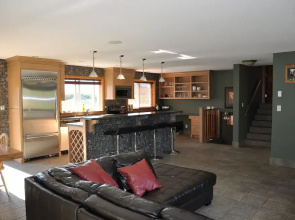 Fraser River Outpost Lodge