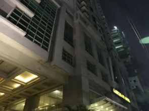 Lancaster Hotel by Central Flats