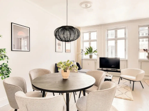 Sanders City - Nimble 1 Bdr Apt In the Capital