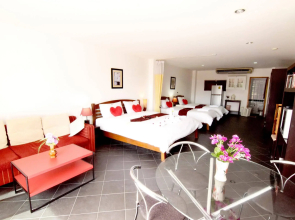 Dengs Kamala GuestHouse