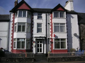 Ty Newydd