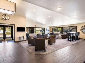 Best Western Golden Spike Inn & Suites