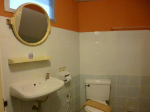 Отель Sawasdee Khaosan Inn