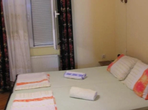Hostel Podbara
