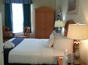 Hollywood Beach Resort-renovated Medium Studio
