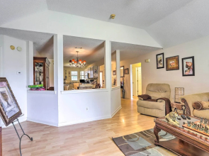 Charming Stockbridge Home: 23 Mi to Atlanta!