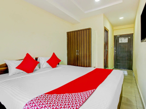 OYO 76552 Adhin Residency