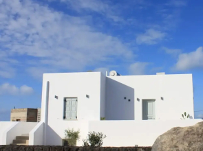 Assyr B - Santorini Cozy Retreat