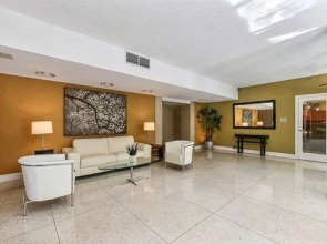 Hot Downtown1 Br apts in Palo Alto by RedAwning