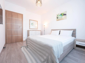 Serene Flat