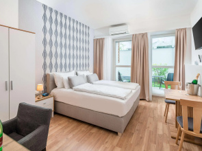 Best Western Plus Celebrity Suites