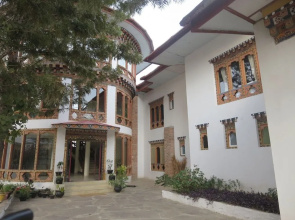 Damchen Resort