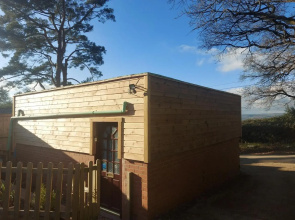 Dog friendly Detached Self-Catering Studio near Lyme Regis - Contactless Check-In