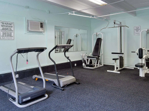 Days Hotel - Thunderbird Beach Resort