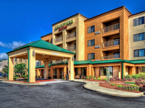 Courtyard by Marriott Burlington