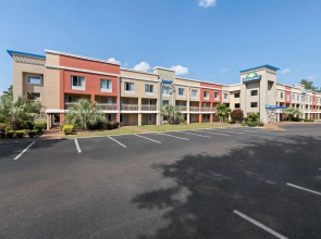 Days Inn by Wyndham Florence Near Civic Center