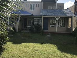 Studio in Grand Baie, With Pool Access, Furnished Terrace and Wifi - 1