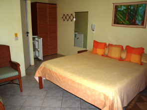 Tamarind Tree Hotel and Restaurant