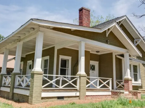 5 bedroom, West 4th Street Extension