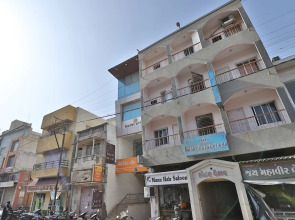 OYO 41737 Hotel Atithi