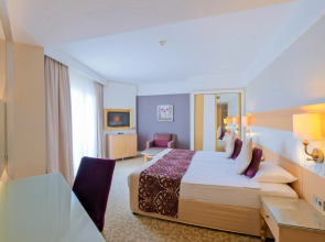 Villa Side Residence