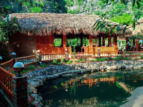 Trang An Mountain House