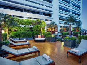 Отель Centre Point Silom