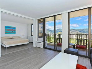 Waikiki Banyan #3205-T2