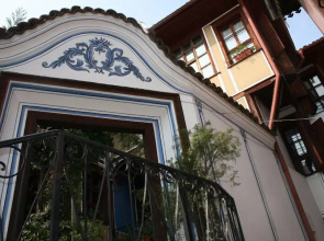 Alafrangite Hotel