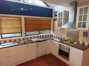 29 Church St, Cowes - Large Holiday House close to shops and Beach