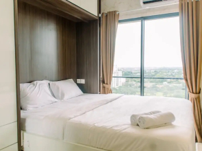 Modern and Cozy Studio at Sky House BSD Apartment
