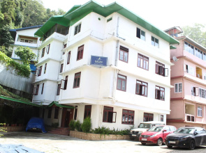 Magpie Mall Road Residency ( MG-MARG )