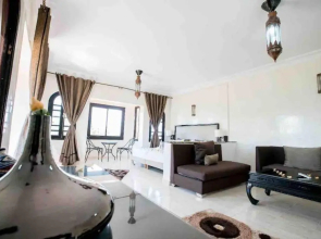 Villa Danwee - 8 Bedroom House With Swimming Pool, Road From Fez To Marrakech