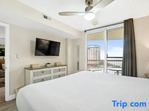 Pelican Beach 812