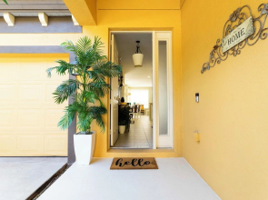 Gorgeous 4 Bedroom w/ Pool Close to Disney 920