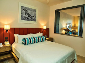 Stay in the Heart of Cabo 1 Bedroom Suite