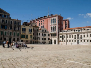 City Apartments Rialto Market
