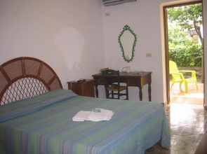 La Via Del Mare Bed And Breakfast