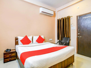 OYO IND700 Asha Hotel