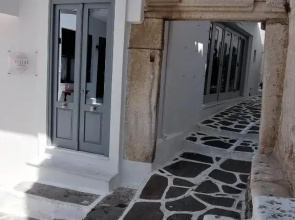 Kissos Luxury Suites